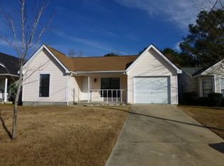 215 Riverview Dr, Daleville, AL 36322