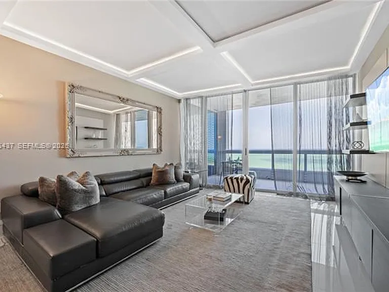 6899 Collins Avenue Cu #702 — Photo 4