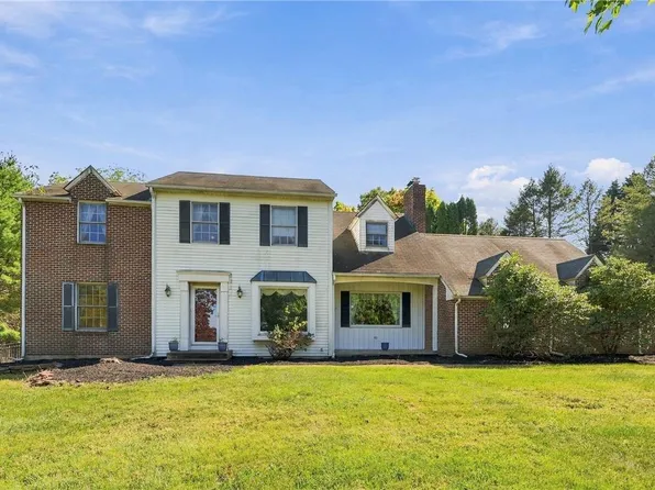 2775 Kuter Rd, Bath, PA 18014