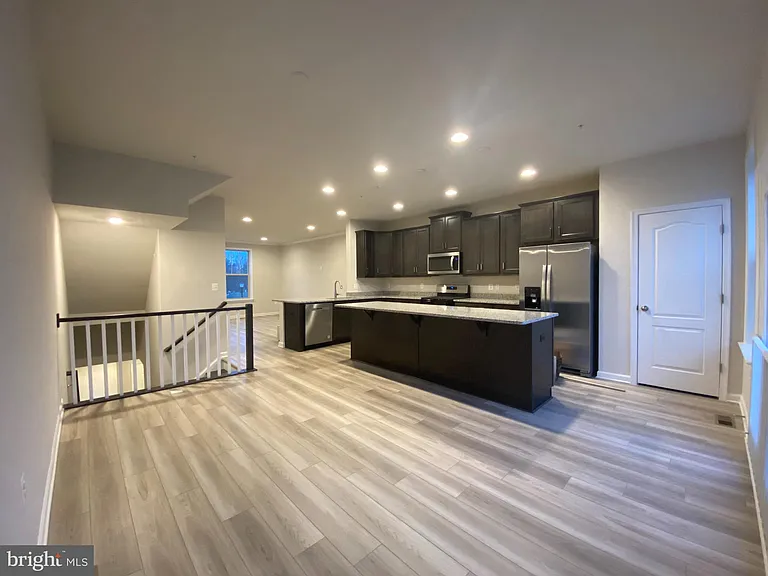 1659 Magundy St — Photo 3