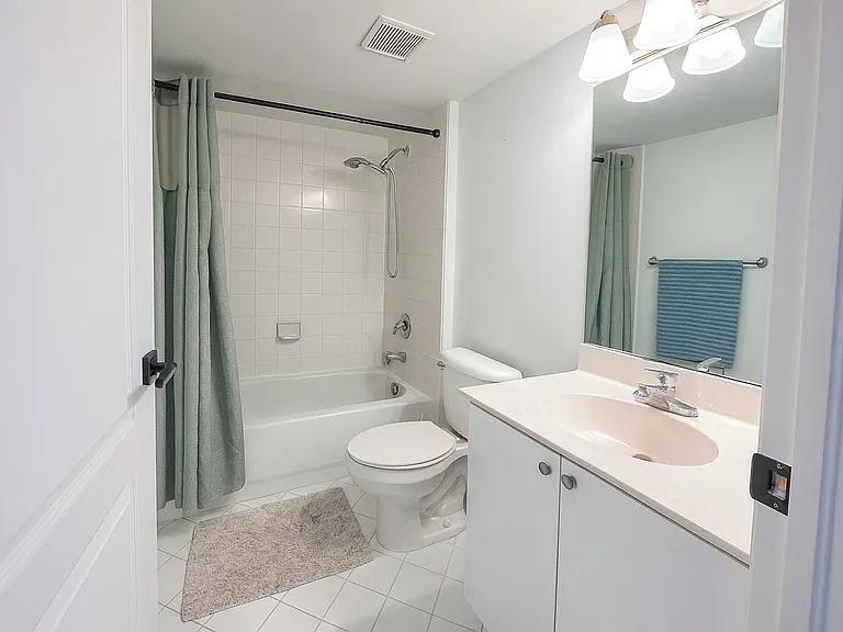 2200 NW 78th Ave #105 — Photo 11