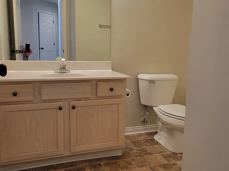 421 Forest Hill Dr — Photo 18