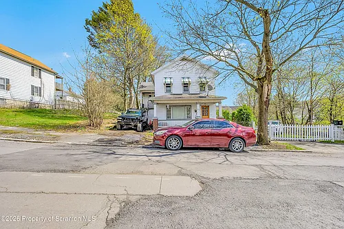 1019 S Webster Ave Photo 1