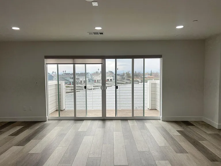 472 Halcyon Pl — Photo 16