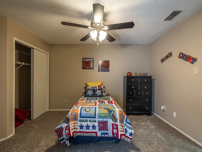 Sutton House Apartments — Photo 46