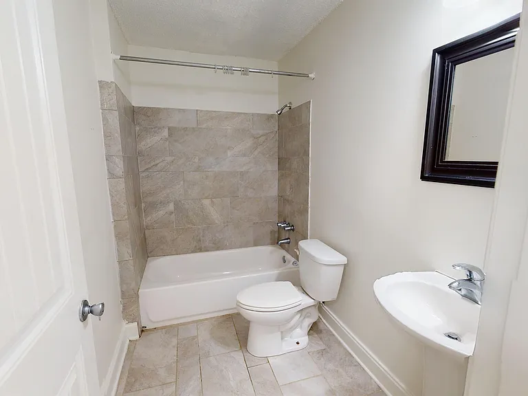 827 S Perry St #12 — Photo 9