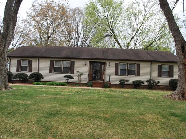 154 Meadowview Rd, Mocksville, NC 27028