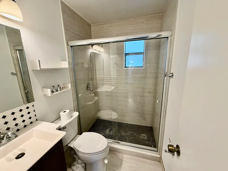 2821 Duke Ln — Photo 11