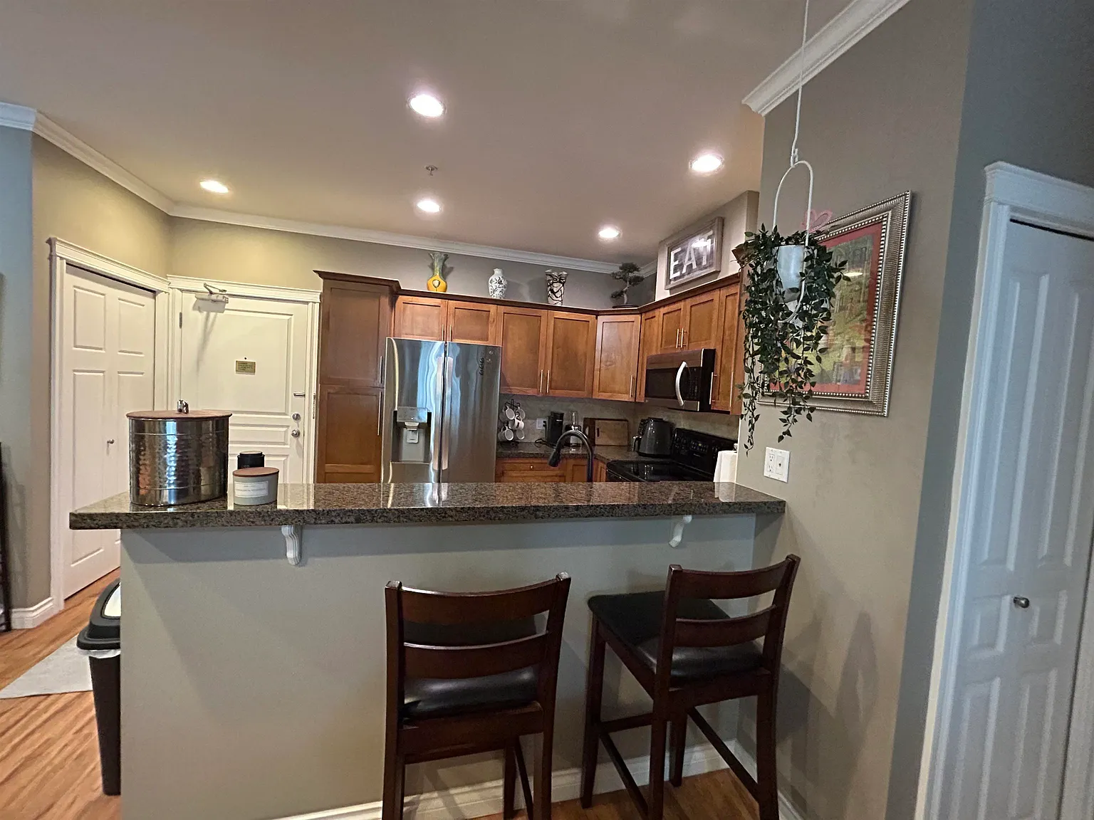 2 bed, 988 sqft, $2,400 — Photo 4