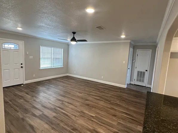 1320 S 35th St, Temple, TX 76504