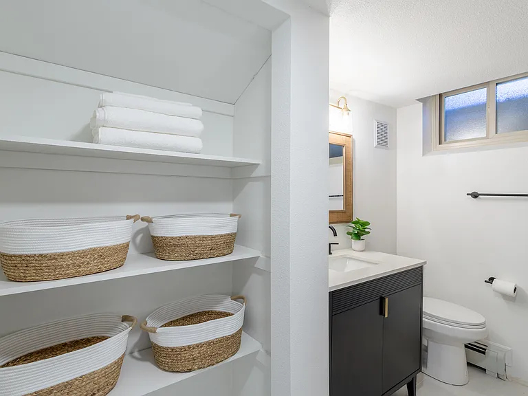 1532 S Grape St — Photo 20