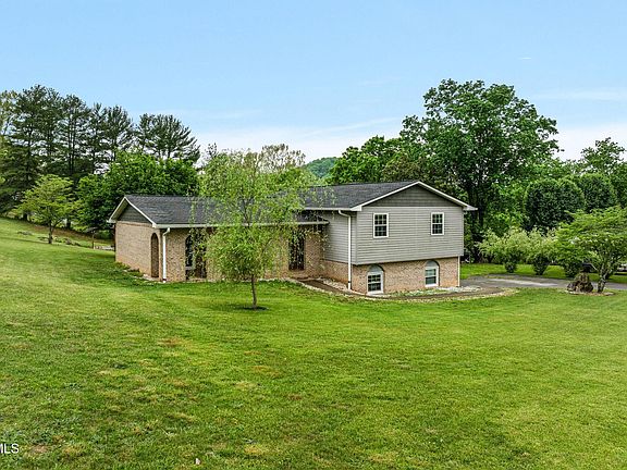 3rd image of 780 Dry Branch Rd