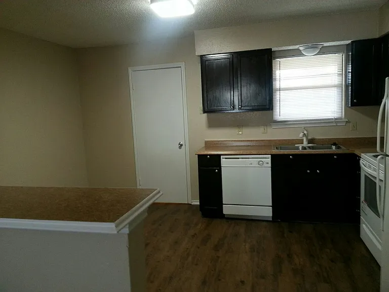 640 S Rogers Rd #646 — Photo 8