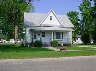 305 N Walnut St, Sumner, IA 50674
