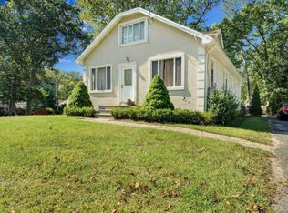 114 Whale Pond Rd, Oakhurst, NJ 07755