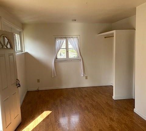 3rd image of 521 Dewdrop Ln #B