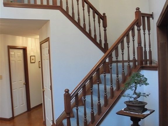 4th image of 1029 Lauren Dr