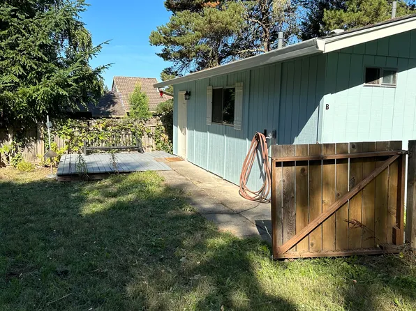 8020 SW Sorrento Rd #C, Beaverton, OR 97008