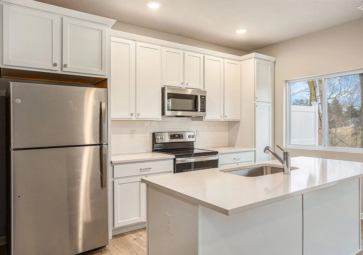 Move In Special: Get August & September Rent FREE! Move in by August 31st to receive FREE rent fo... — Photo 4
