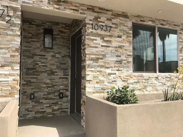10937 Hesby St — Photo 42