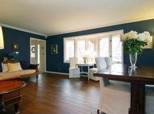 435 Brookmont Ln, North Barrington, IL 60010