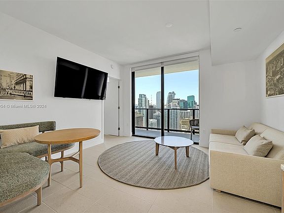 4th image of 601 NE 1st Ave #3708