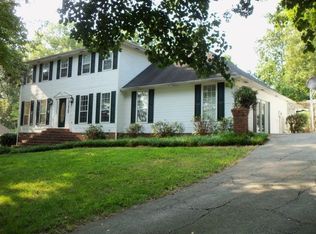 2605 Oakridge Dr, Rocky Face, GA 30740