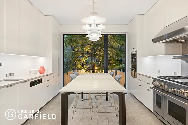 Sold by Leslie J. Garfield | media 5