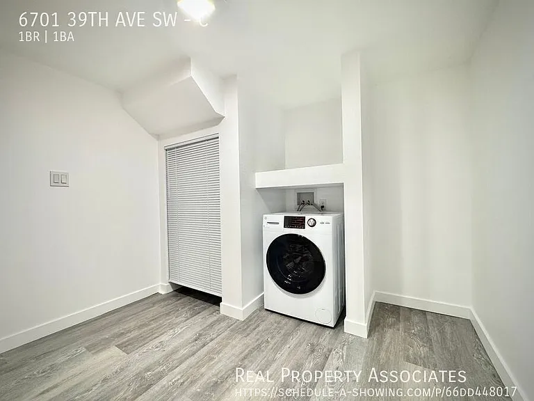 6701 39th Ave SW #C — Photo 3