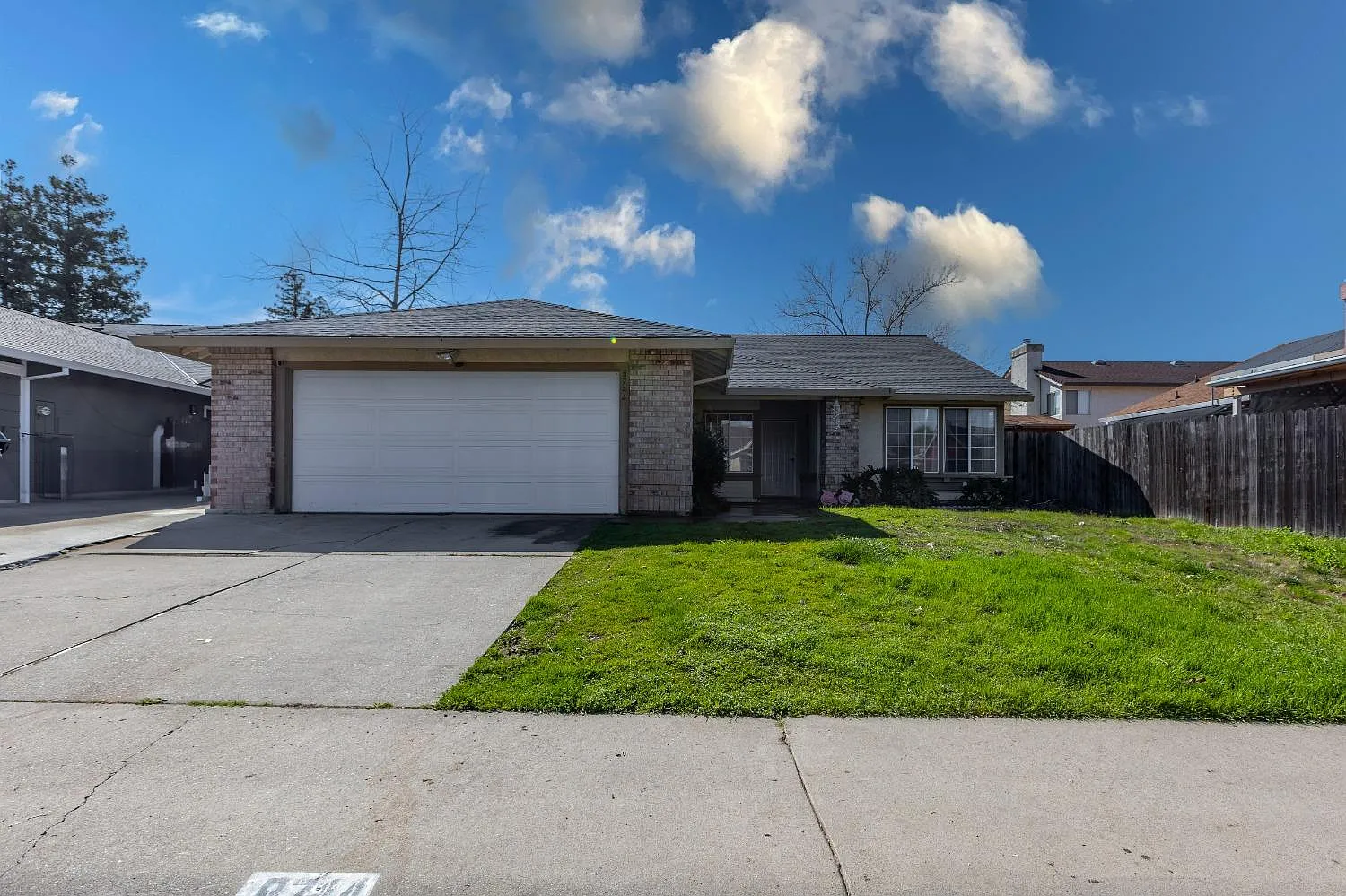 8744 Inisheer Way photo 1