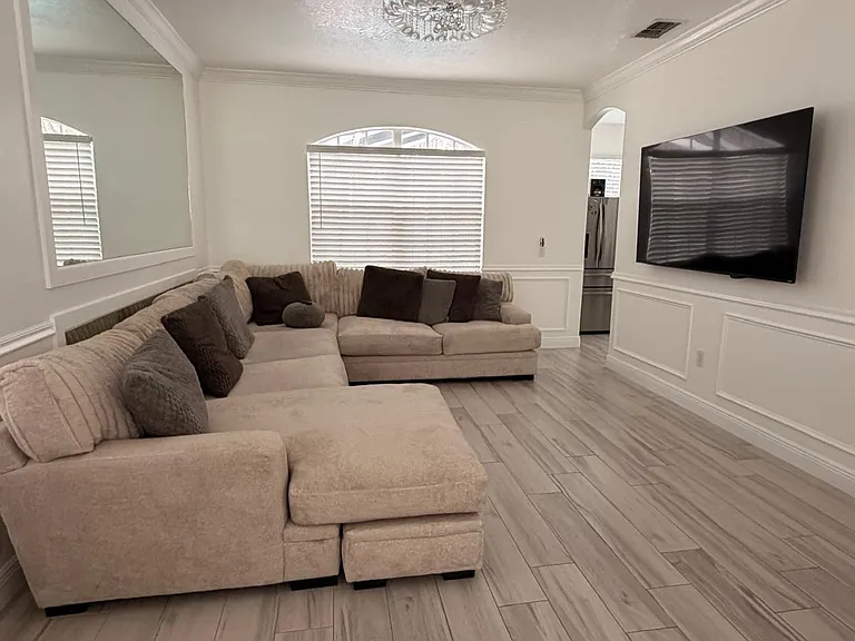 1908 Bridgeview Cir — Photo 9