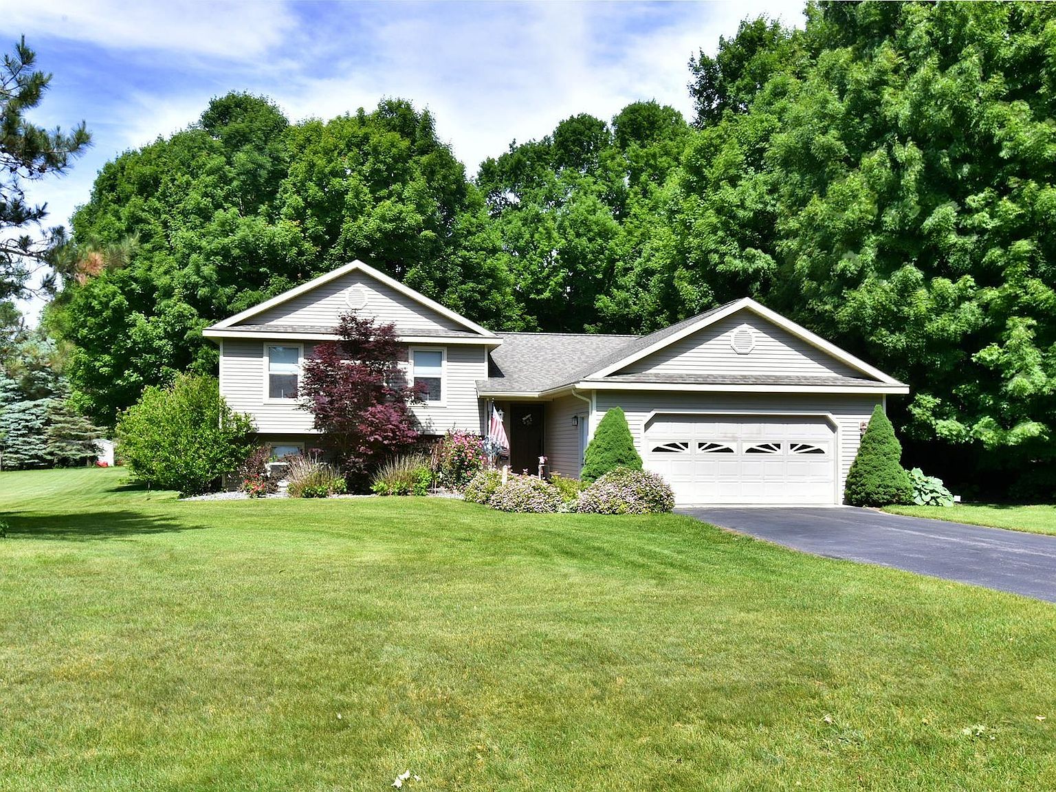 6664 Windtree Ln, Lake Ann, MI 49650 Zillow