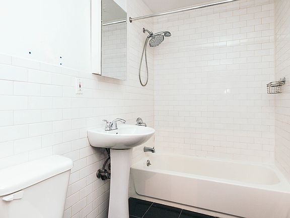 4th image of 27 Arion Pl APT 304