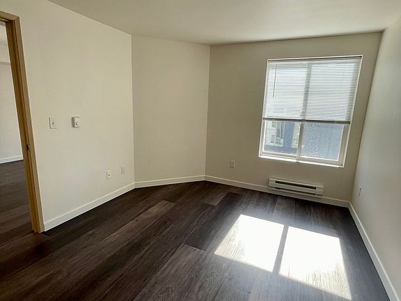 5th image of 300 11th Ave APT 506
