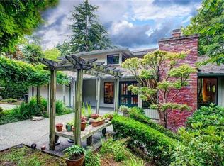 8403 SE 53rd Pl, Mercer Island, WA 98040
