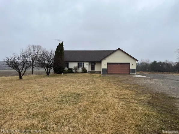 1707 S Elba Rd, Lapeer, MI 48446