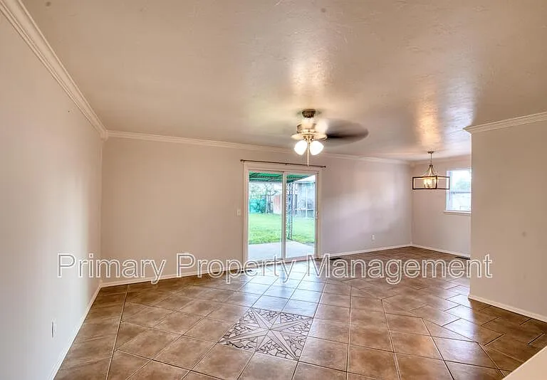7604 NW 29th St — Photo 11