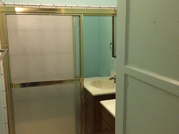 3rd image of 10508 Dorothy Ave