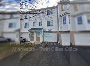 15513 Flyboat Ln, Apple Valley, MN 55124