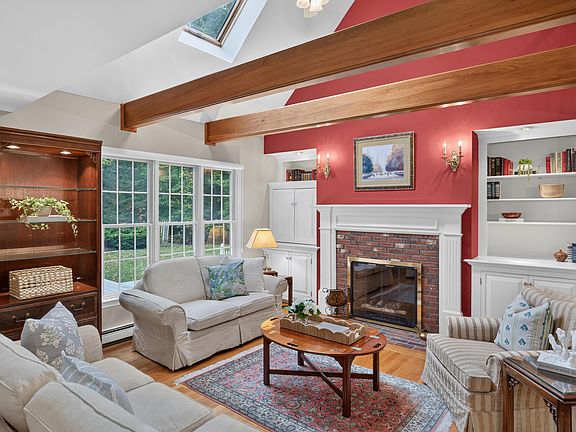 2nd image of 41 Captain Curtis Way