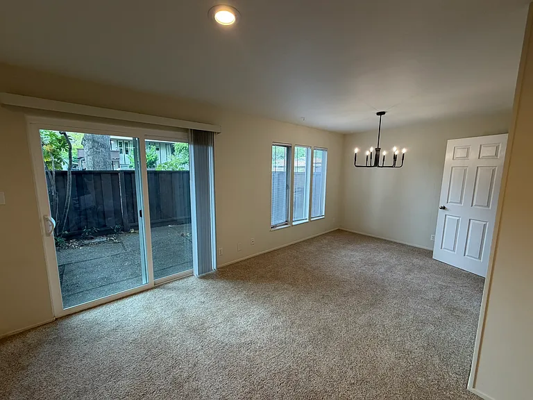 2060 Camel Ln #4 — Photo 23