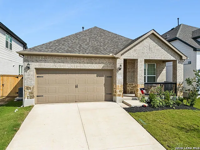 3 bed, 2.0 bath, 1838 sqft, $2,650 — Photo 2