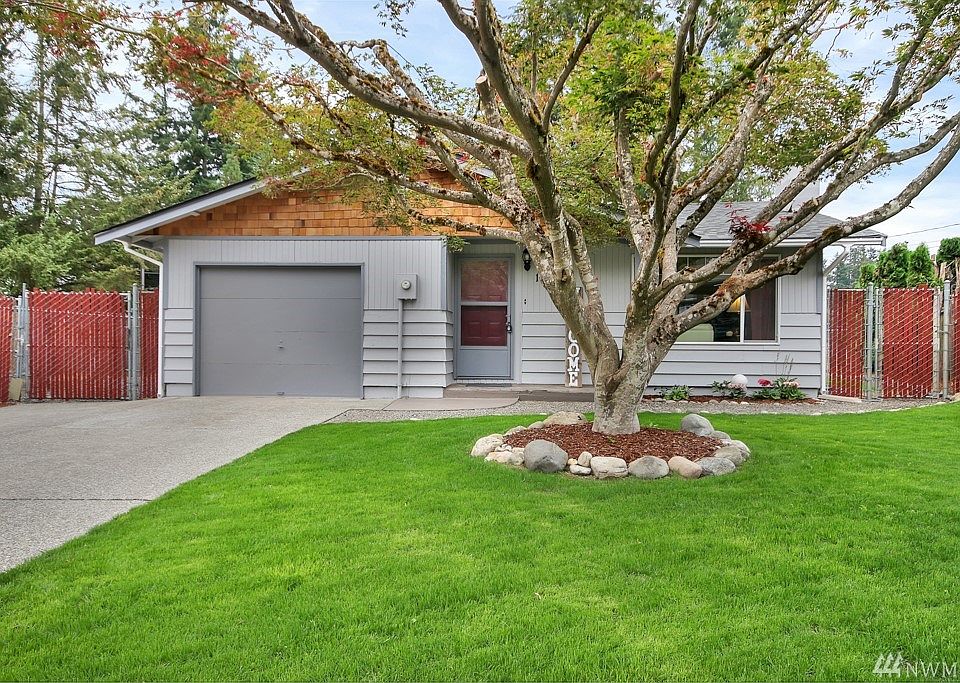 1st image of 16005 14th Ave E