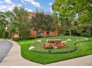 105 E Laurel Ave APT 103, Lake Forest, IL 60045