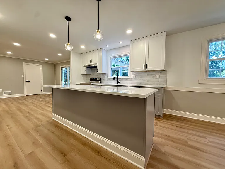 9398 Paulskirk Dr — Photo 5