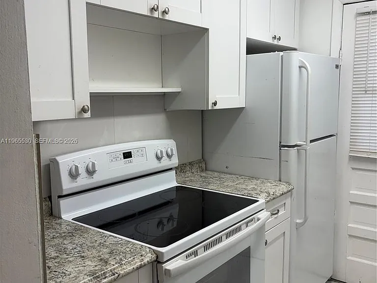 1475 NE 125th Ter #403B — Photo 2