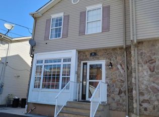 10 Somerset St, Carteret, NJ