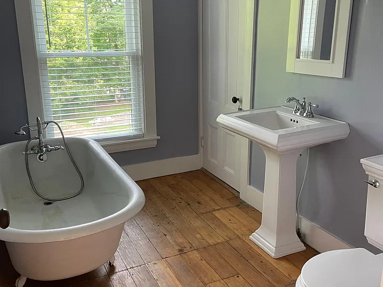 Upstairs bath #1