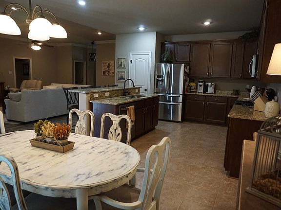 4th image of 42492 Wynstone Dr
