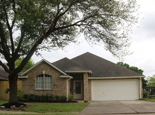302 Skylark Rd, Pasadena, TX 77502